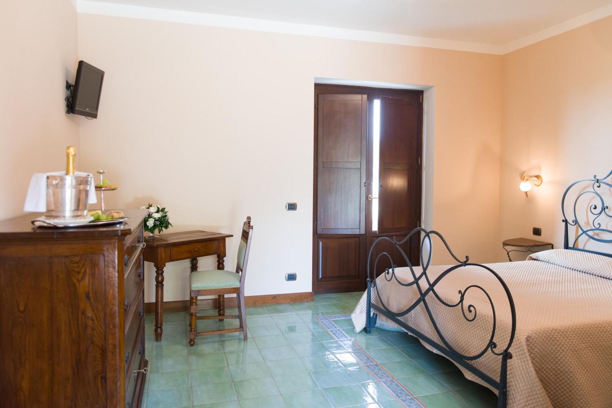 La Vecchia Torre Villa San Nicola Manfredi Exterior photo